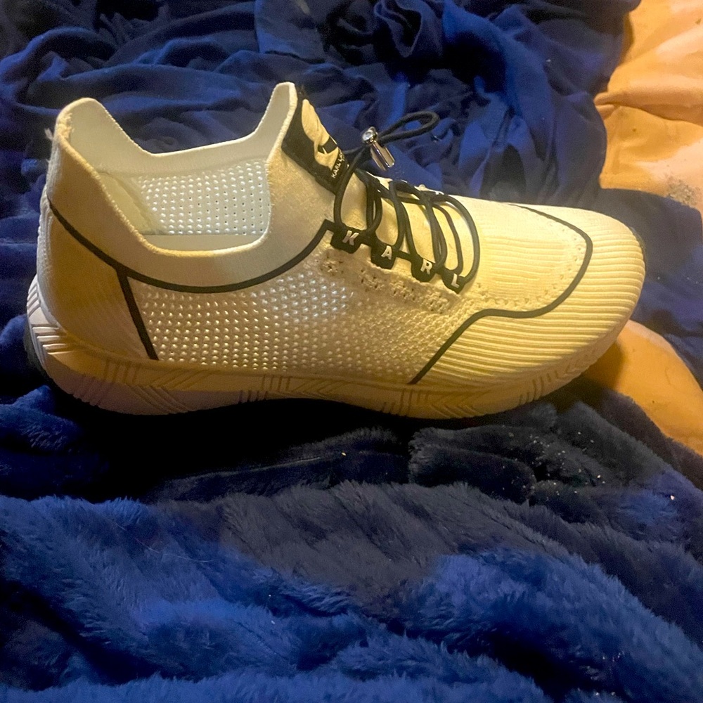 Size 10M of Karl Lagerfeld/Paris shoes